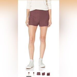 RVCA || Women’s Balboa Thermal
Knit Shorts Fudge (L)
